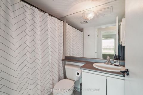 Photo 18 at 615 - 231 Fort York Boulevard, Niagara, Toronto