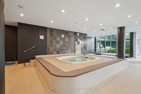 Photo 22 at 615 - 231 Fort York Boulevard, Niagara, Toronto