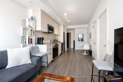 Photo 10 at 914 - 50 Power Street, Moss Park, Toronto