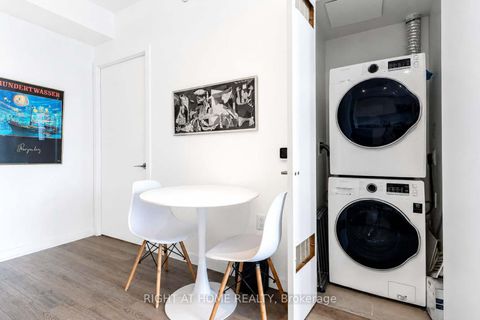 Photo 12 at 914 - 50 Power Street, Moss Park, Toronto