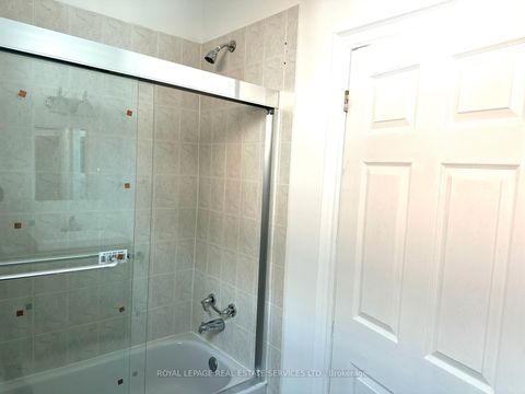 Photo 14 at 100 Essa Road, Allandale Centre, Barrie
