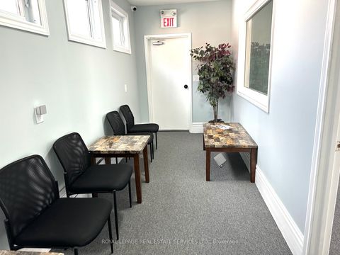 Photo 15 at 100 Essa Road, Allandale Centre, Barrie