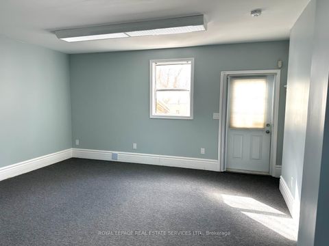 Photo 17 at 100 Essa Road, Allandale Centre, Barrie