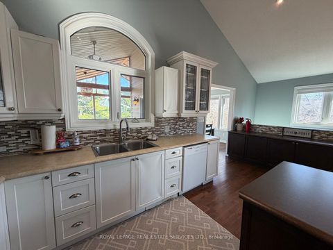 Photo 26 at 100 Essa Road, Allandale Centre, Barrie