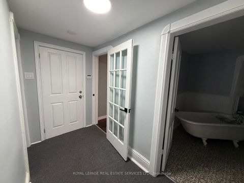 Photo 31 at 100 Essa Road, Allandale Centre, Barrie