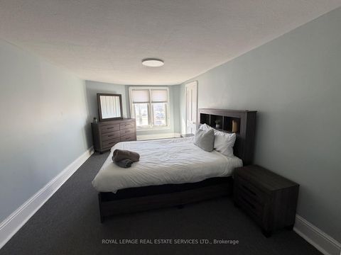 Photo 36 at 100 Essa Road, Allandale Centre, Barrie