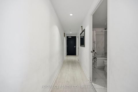 Photo 4 at 363 - 31 Tippett Road, Clanton Park, Toronto