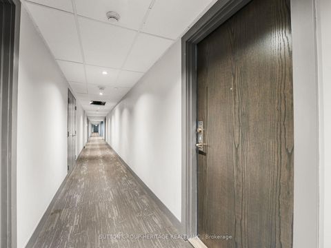 Photo 2 at 702 - 1401 O'connor Drive, Parkview, Toronto