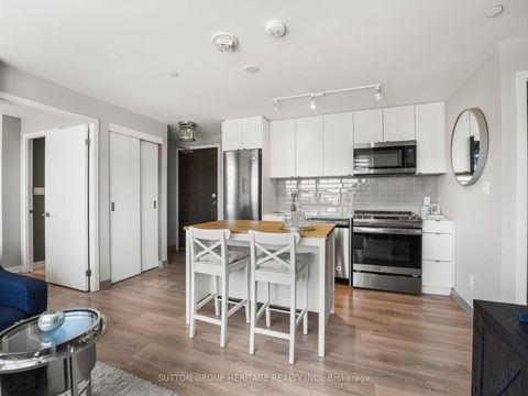 Photo 5 at 702 - 1401 O'connor Drive, Parkview, Toronto