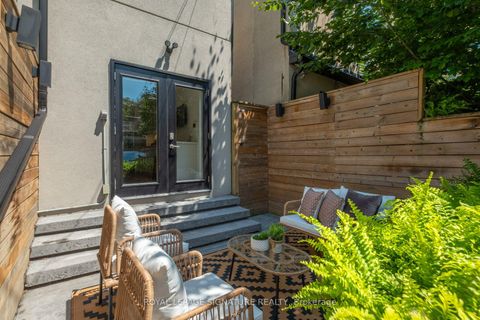 Photo 12 at 40 Bright Street, Moss Park, Toronto