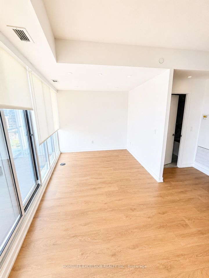 Photo 7 at 712 - 115 Mcmahon Drive, Bayview Village, Toronto