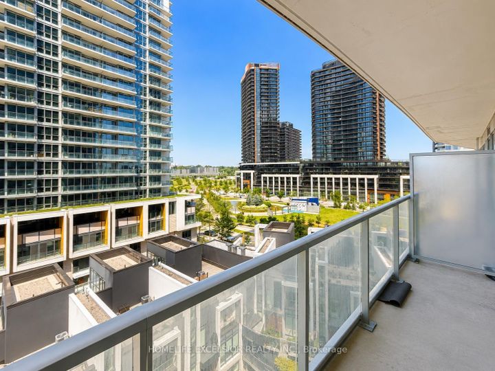 Photo 10 at 712 - 115 Mcmahon Drive, Bayview Village, Toronto