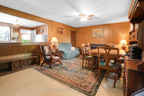Photo 4 at 104 Farley Circle, Historic Lakeshore Communities, Georgina
