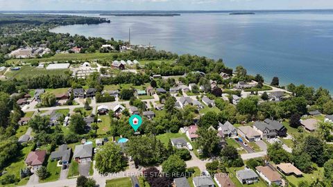 Photo 18 at 104 Farley Circle, Historic Lakeshore Communities, Georgina
