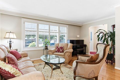 Photo 7 at 35 Sedgemount Drive, Woburn, Toronto
