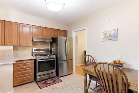 Photo 13 at 35 Sedgemount Drive, Woburn, Toronto
