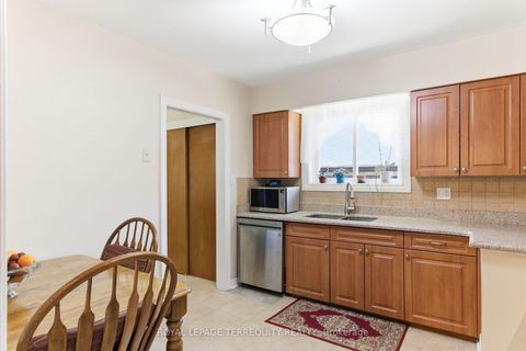 Photo 14 at 35 Sedgemount Drive, Woburn, Toronto