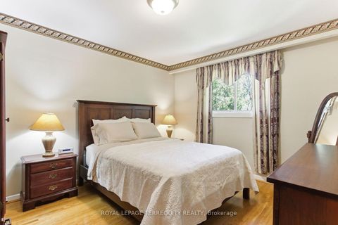 Photo 17 at 35 Sedgemount Drive, Woburn, Toronto
