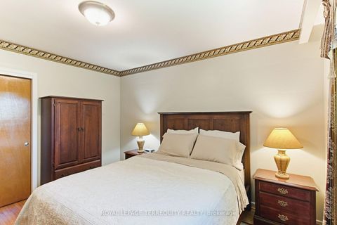 Photo 18 at 35 Sedgemount Drive, Woburn, Toronto