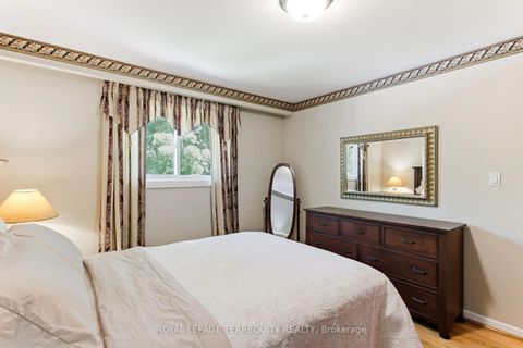 Photo 19 at 35 Sedgemount Drive, Woburn, Toronto