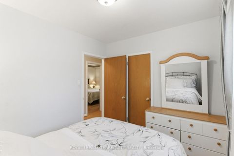 Photo 24 at 35 Sedgemount Drive, Woburn, Toronto