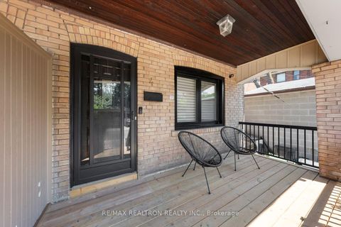 Photo 1 at 4 Normanna Avenue, Oakwood Village, Toronto