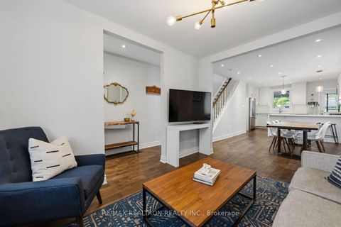 Photo 4 at 4 Normanna Avenue, Oakwood Village, Toronto