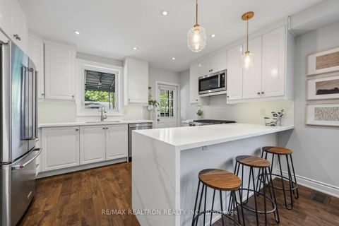 Photo 8 at 4 Normanna Avenue, Oakwood Village, Toronto