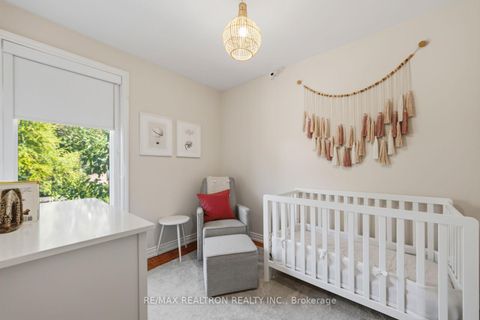 Photo 15 at 4 Normanna Avenue, Oakwood Village, Toronto