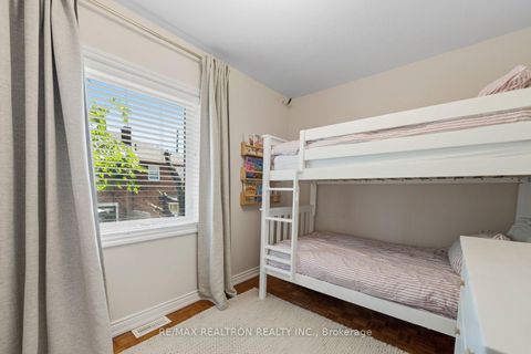 Photo 17 at 4 Normanna Avenue, Oakwood Village, Toronto