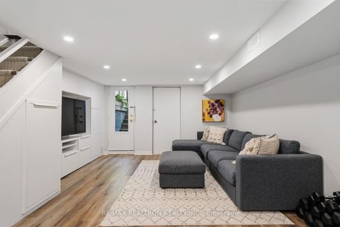 Photo 21 at 4 Normanna Avenue, Oakwood Village, Toronto