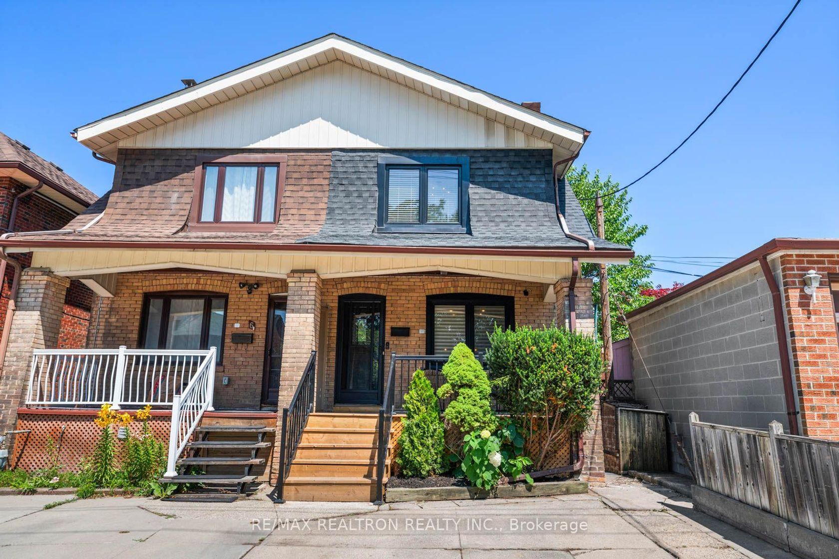 4 Normanna Avenue, Oakwood Village, Toronto 