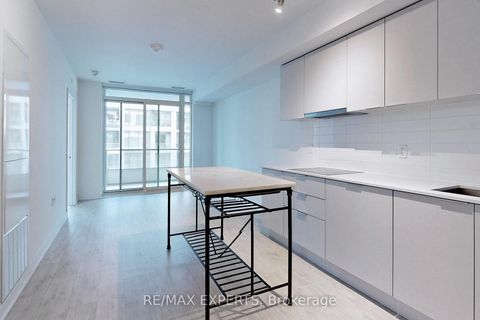 Photo 9 at 1114 - 27 Bathurst Street, Waterfront Communities C1, Toronto