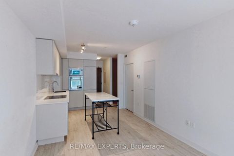 Photo 12 at 1114 - 27 Bathurst Street, Waterfront Communities C1, Toronto