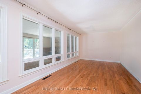 Photo 4 at 37 Shirley Crescent, Scarborough Village, Toronto
