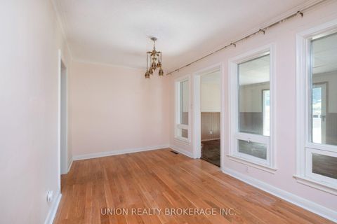 Photo 5 at 37 Shirley Crescent, Scarborough Village, Toronto
