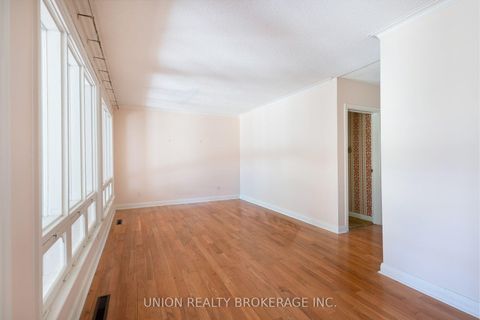 Photo 6 at 37 Shirley Crescent, Scarborough Village, Toronto