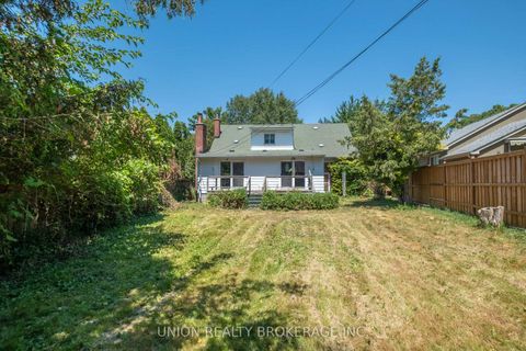 Photo 19 at 37 Shirley Crescent, Scarborough Village, Toronto