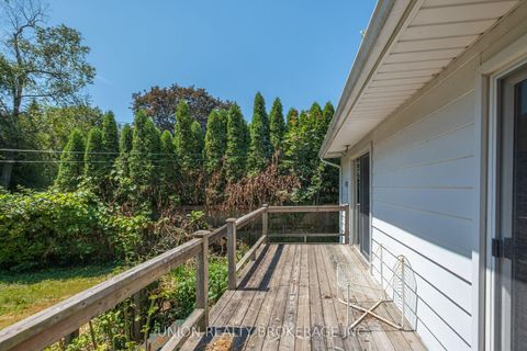 Photo 22 at 37 Shirley Crescent, Scarborough Village, Toronto