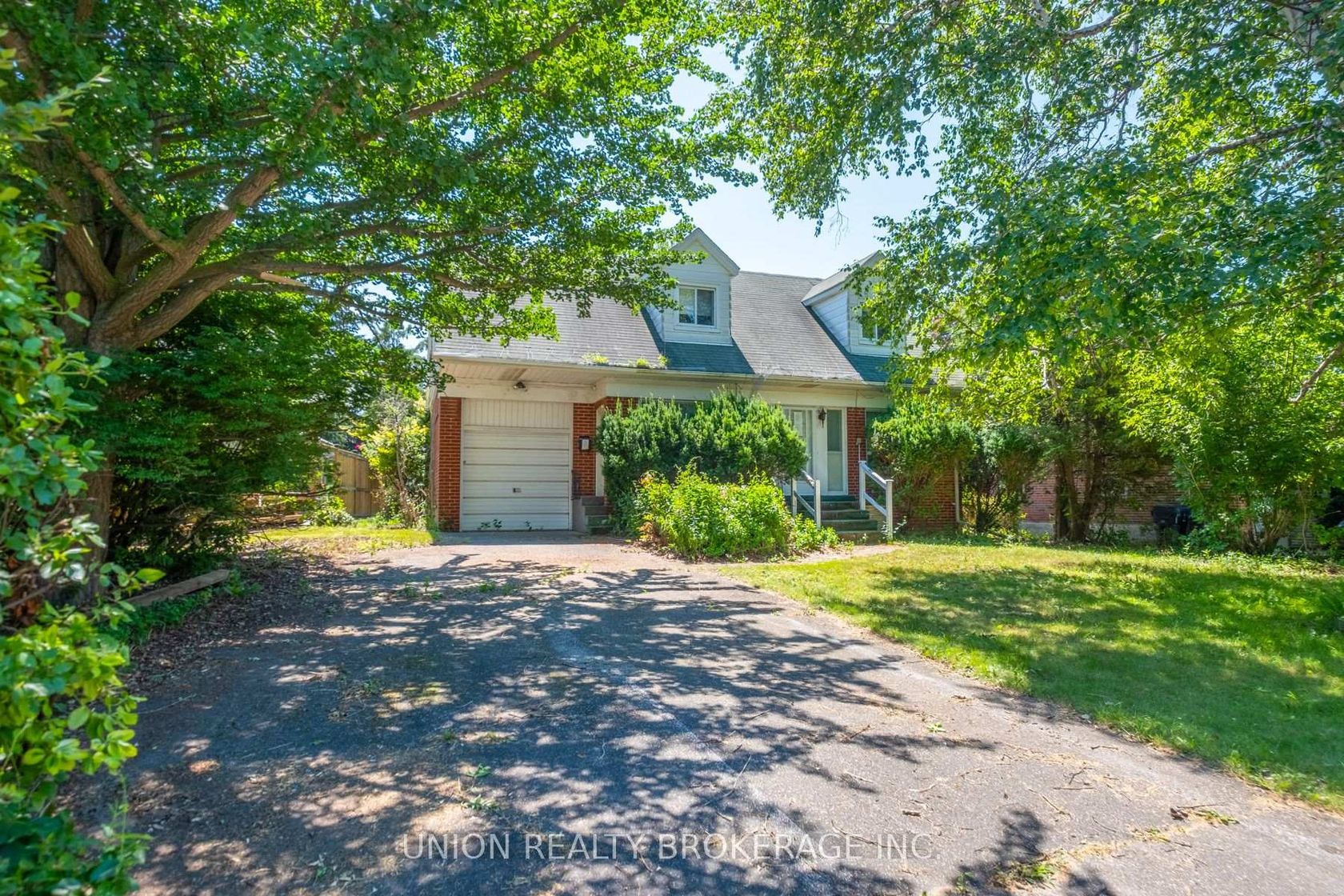 37 Shirley Crescent, Scarborough Village, Toronto 