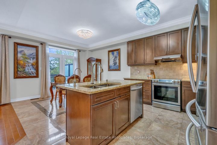 Photo 10 at 26 Silver Pond Drive, Georgetown, Halton Hills