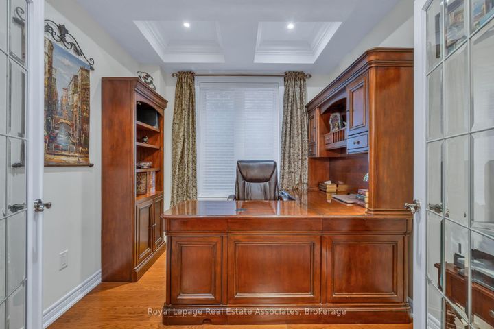 Photo 13 at 26 Silver Pond Drive, Georgetown, Halton Hills