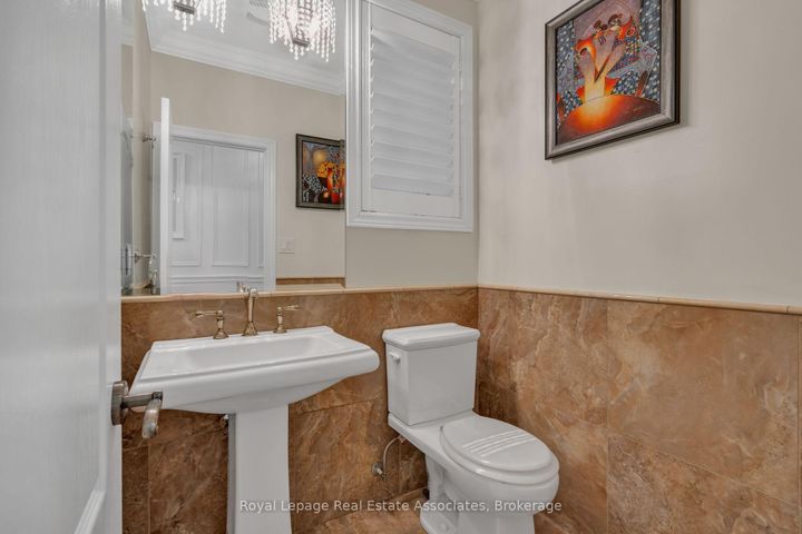 Photo 14 at 26 Silver Pond Drive, Georgetown, Halton Hills