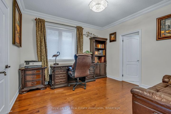 Photo 27 at 26 Silver Pond Drive, Georgetown, Halton Hills
