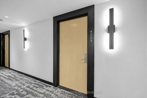 Photo 2 at 4203 - 395 Bloor Street E, North St. James Town, Toronto