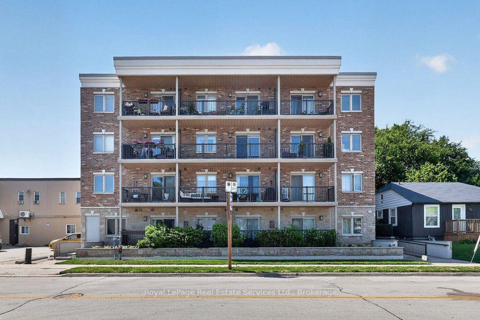 202 - 73 Washington Avenue, CO Central, Oakville 2
