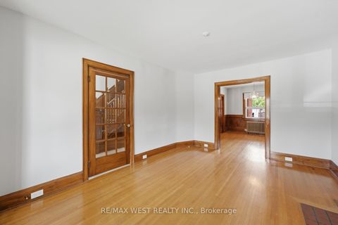 Photo 5 at 280 Westmount Avenue, Oakwood Village, Toronto