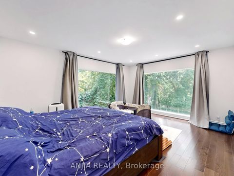 Photo 4 at 8 Applefield Drive, Bendale, Toronto