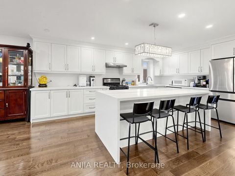 Photo 9 at 8 Applefield Drive, Bendale, Toronto