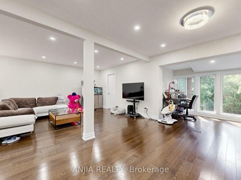 Photo 19 at 8 Applefield Drive, Bendale, Toronto
